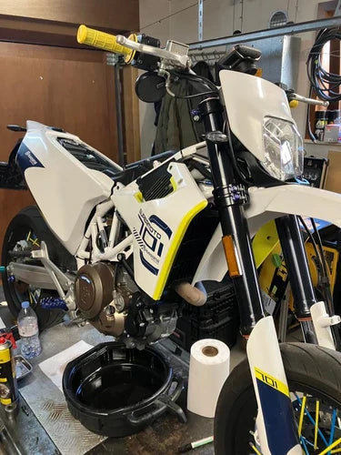 Husqvarna 701 2019 tik in blok