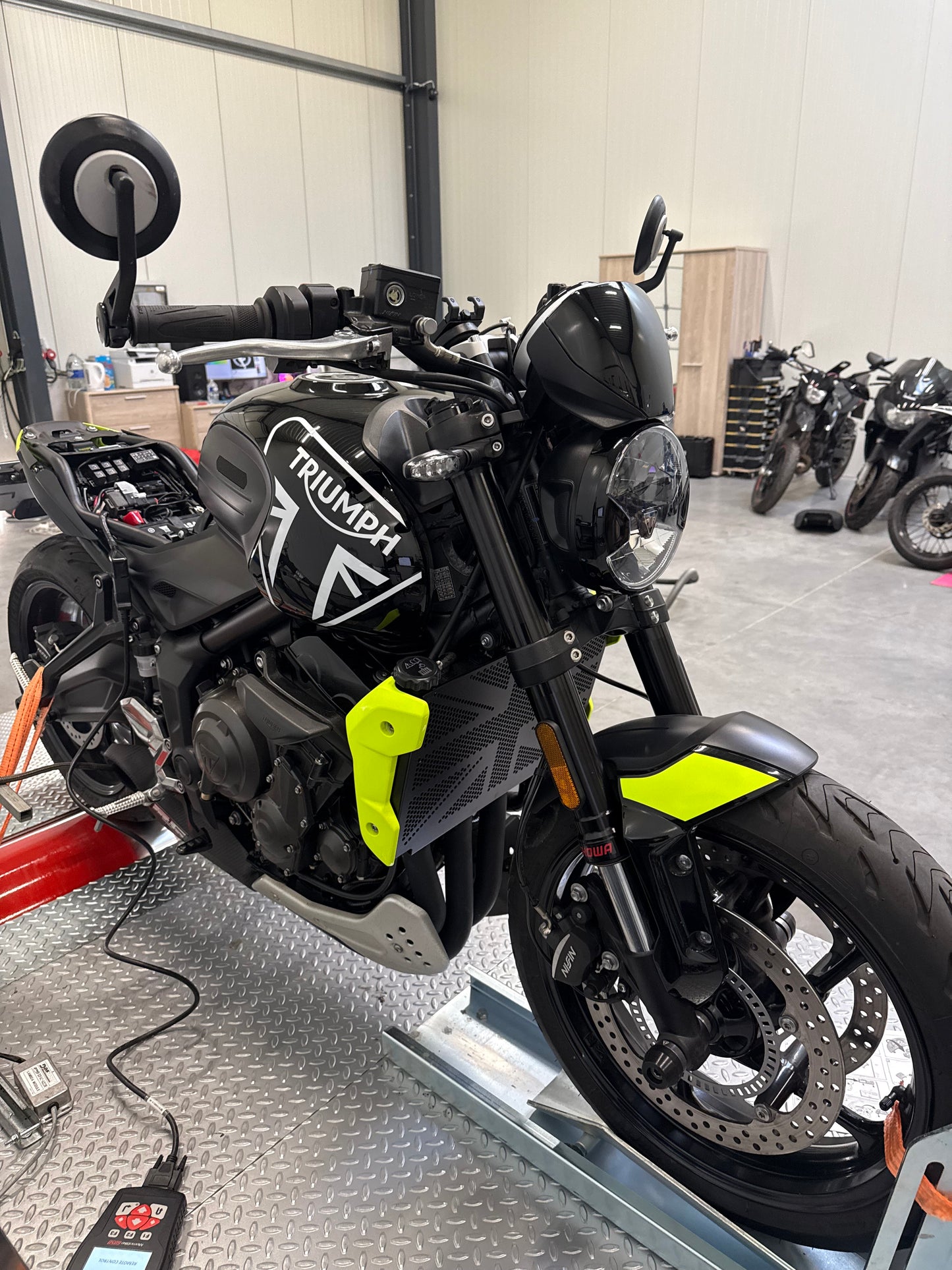 Triumph Trident 660